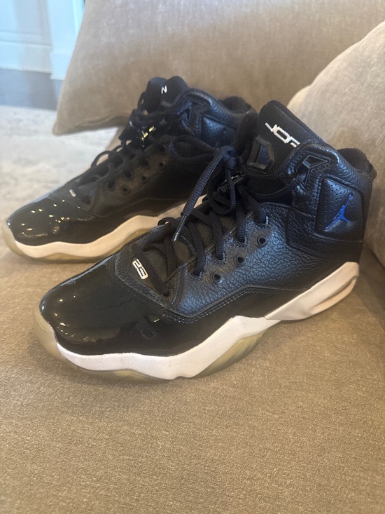 Jordan Max Aura 3 (Black/White/Royal Blue) - Picture 1 of 6